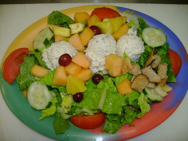 Cold Salad Plate - Chicken Salad w/Fruit